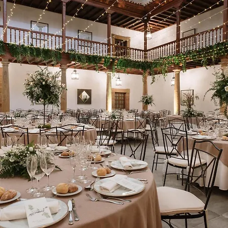 Отель Eurostars De La Reconquista