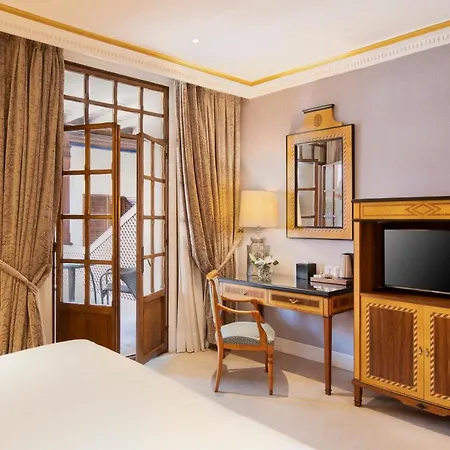 Hotel Eurostars De La Reconquista 5*
