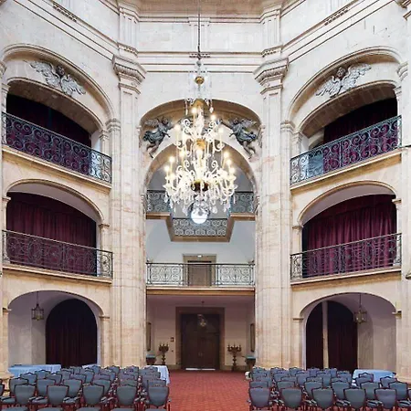 Отель Eurostars De La Reconquista