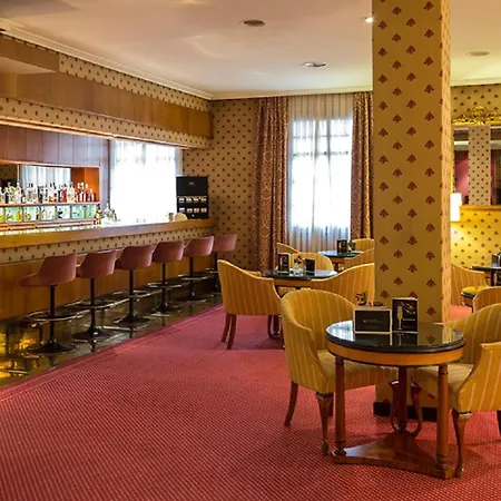 Отель Eurostars De La Reconquista Овьедо